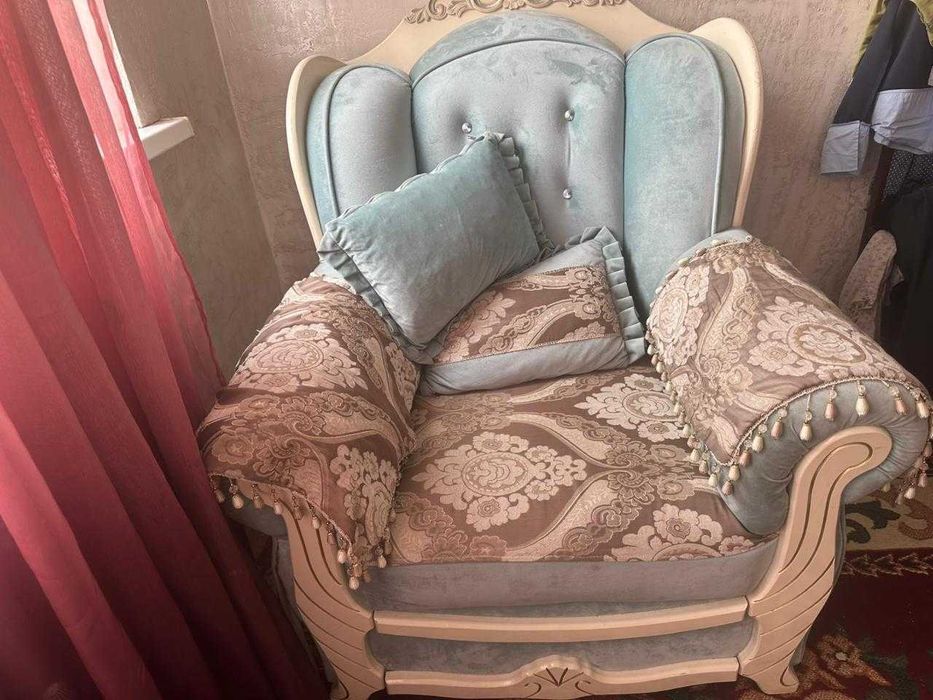 Диван , кресло продам