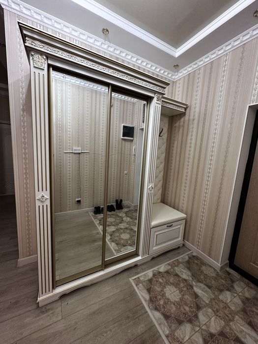 Прихожая мебель.