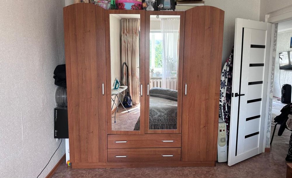 Спальный гарнитур