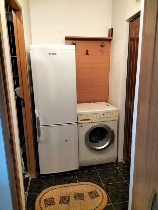 Închiriez garsonieră