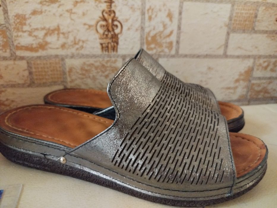 Продам женские шлепки