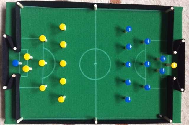 Joc fotbal de colecție, cu bilă și pioni din lemn pentru copii