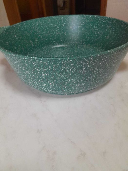 продам жаровню 26см