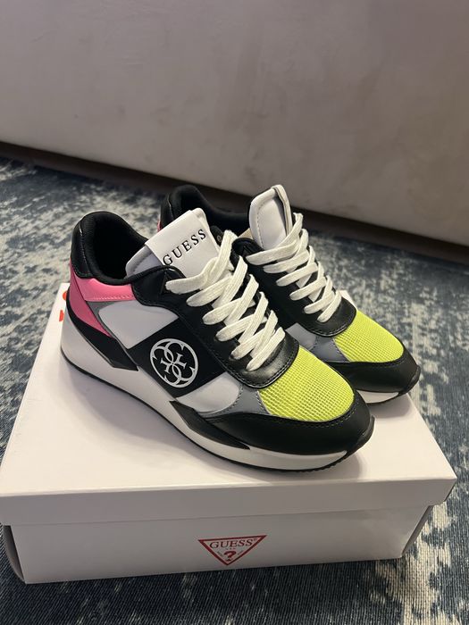 Pantofi sport Guess