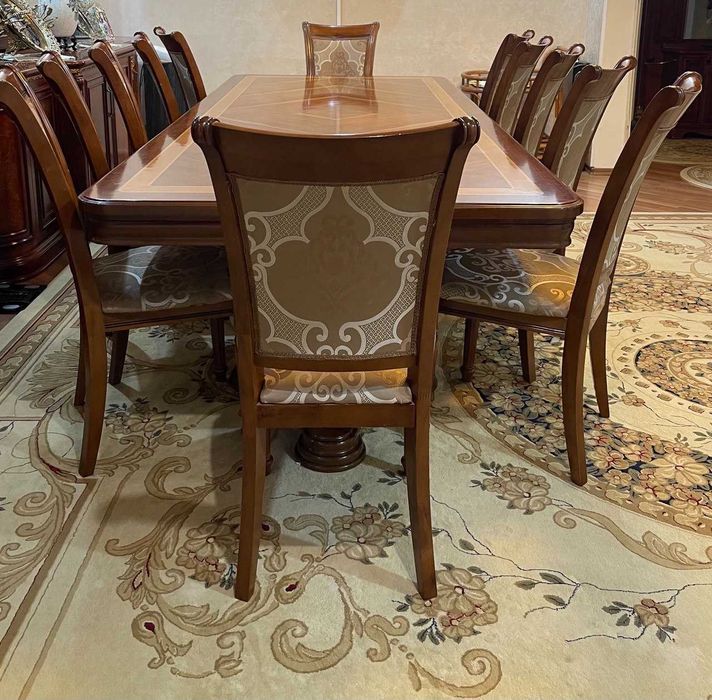 Стол Стул на 12 персон состояния хороший