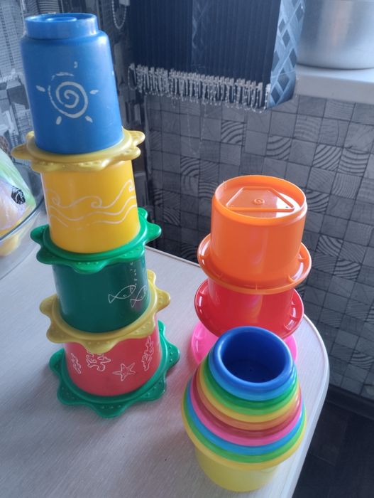 Игрушки, погремушки, пирамидки