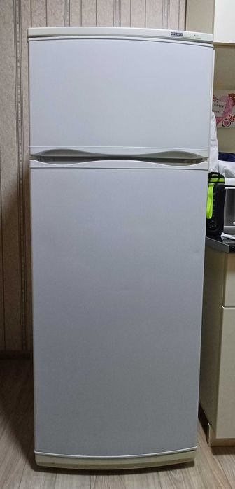 Холодильник "Atlant" в отличном состоянии