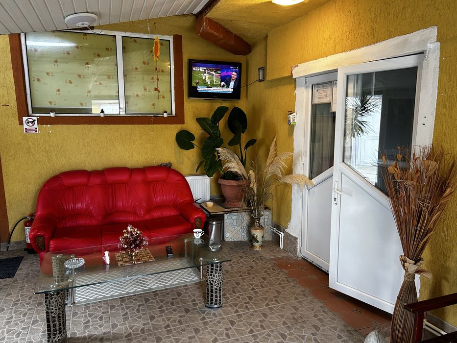 CLADIRE DE inchiriat 11 camere .