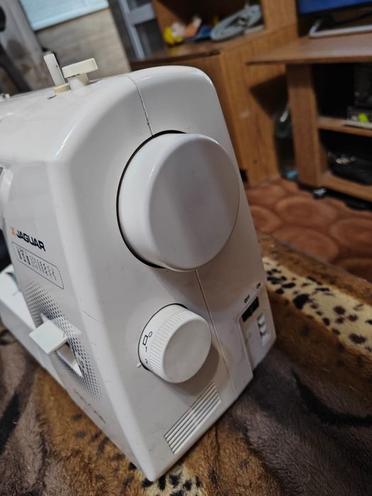 Продам швейную машинку JAGUAR