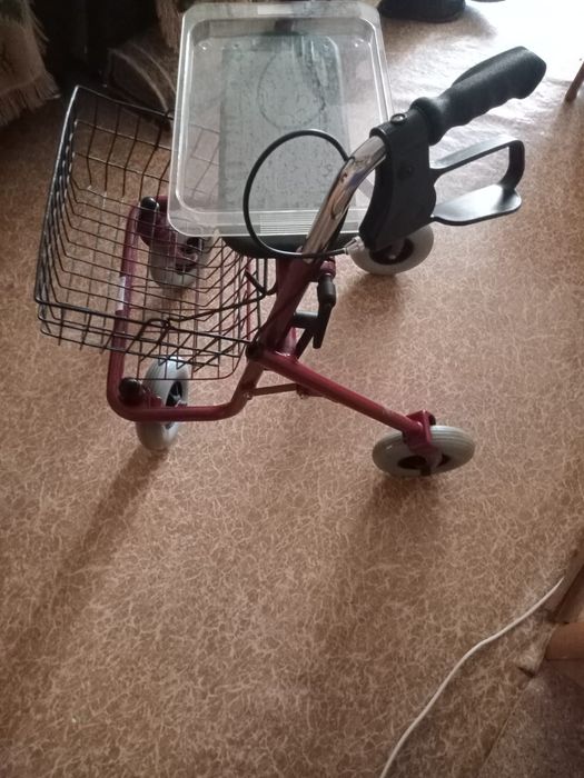 Ходунки на колесах для взрослых