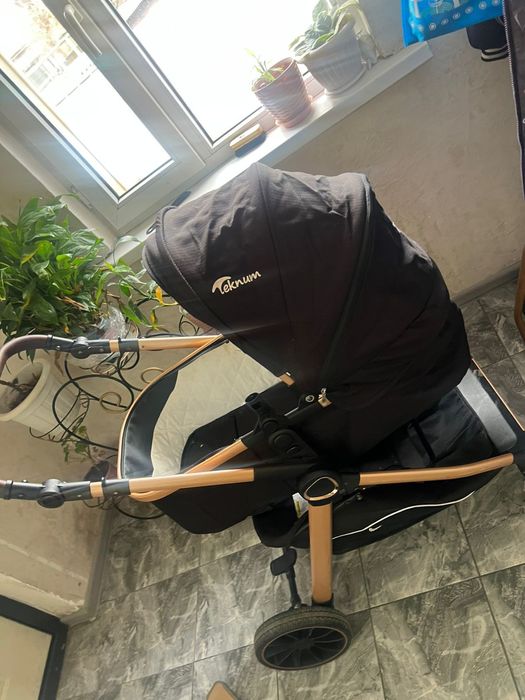 Коляска почти новая