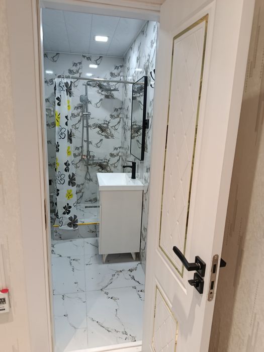 Buxoro kriti savdo majmuasi yonida 1-xonali uy ijaraga beriladi yevro
