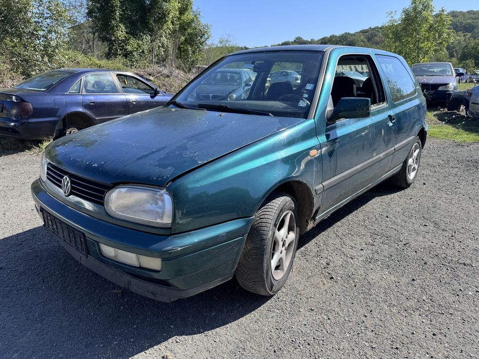 Vw Golf 3 1.6i 75hp 1997г На Части