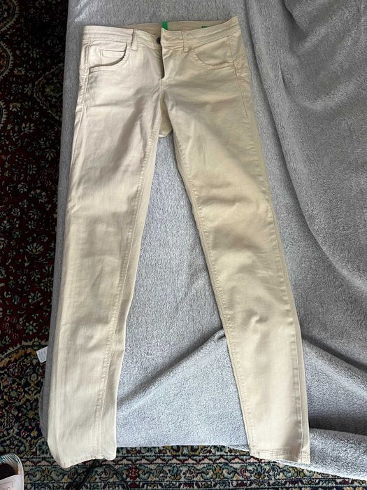 Необличан панталон на United colors of Benetton, номер 36