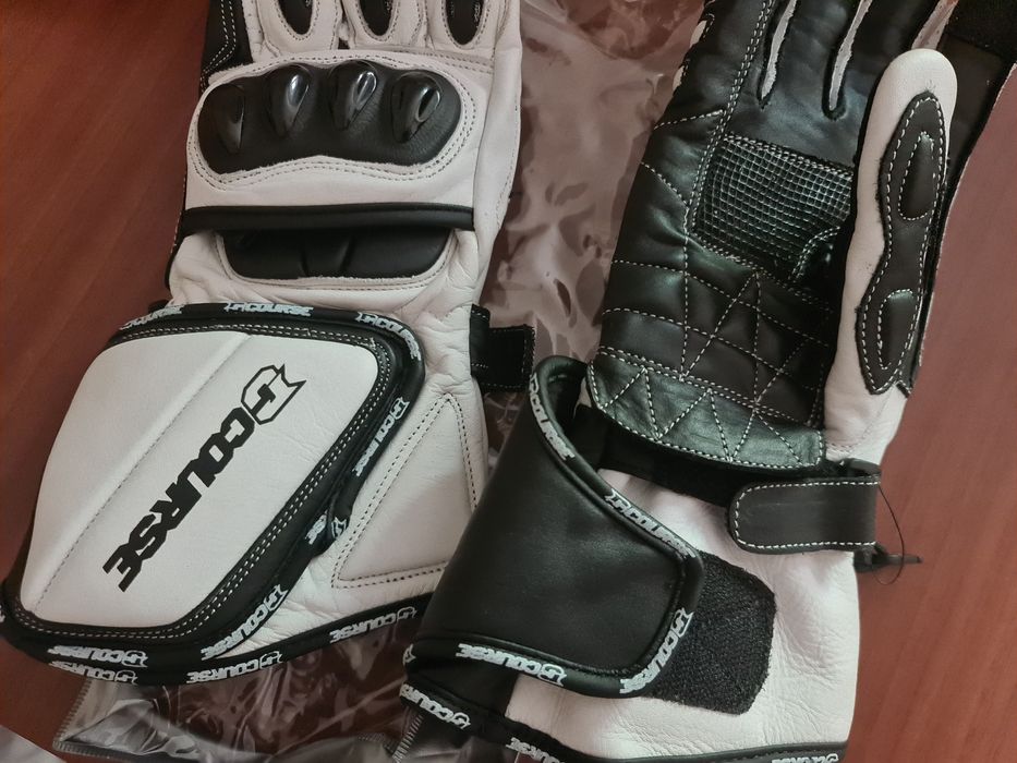 Manusi moto racing piele NOI marime S. Manusi moto albe racing. McCourse. Nu/Alpinestars/Dainese
