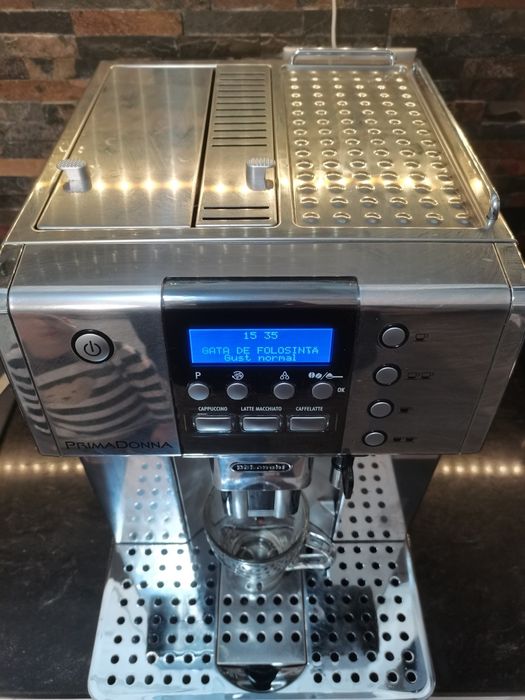 Aparat de cafea Delonghi