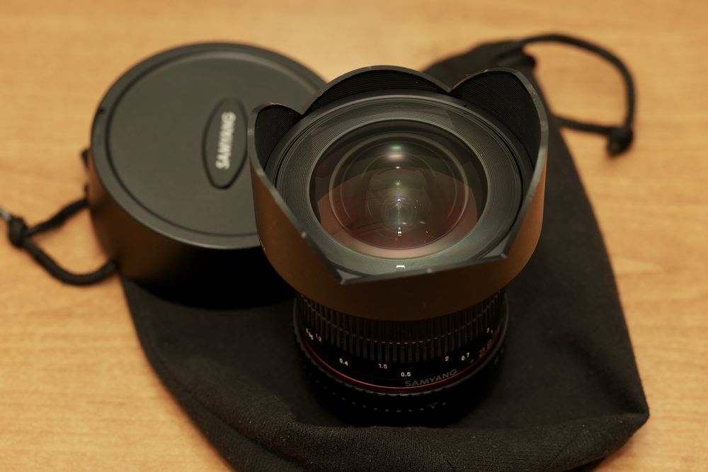 Samyang 14mm f-2.8 для EF
