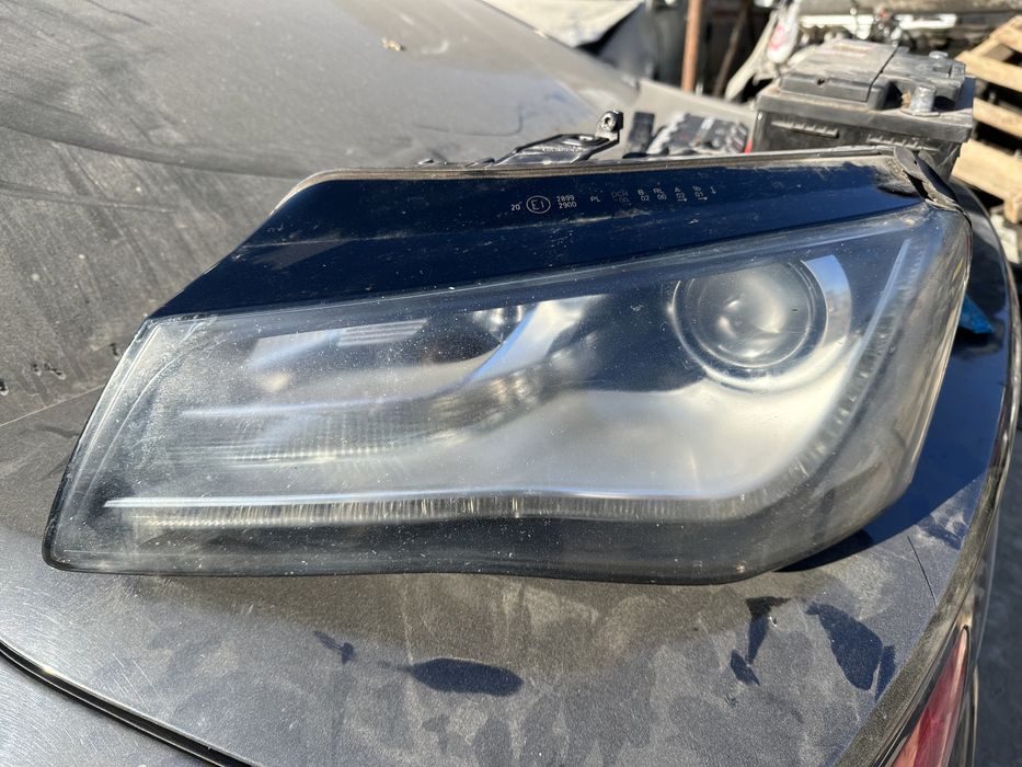 Ляв фар audi a8 2011
