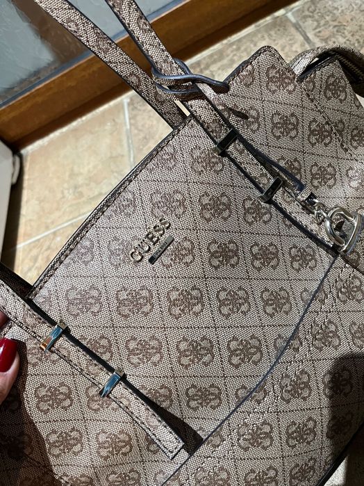 Guess оригинална, класическа чанта