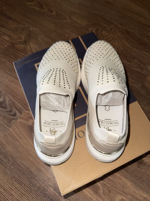 Кроссовки без шнурка