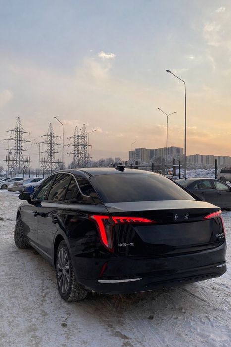Аренда Hongqi E-QM 5 plus