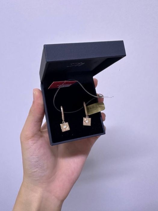 Серьги  Цвет: красное