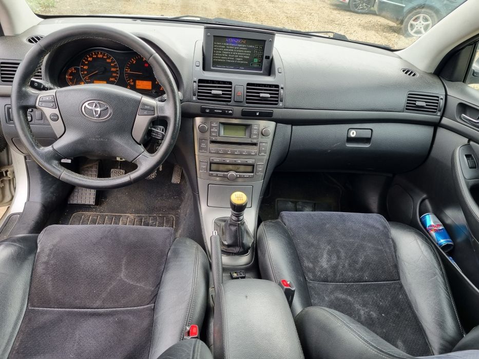 Dezmembrez Toyota Avensis T25 2.2 Dcat 2003-2009