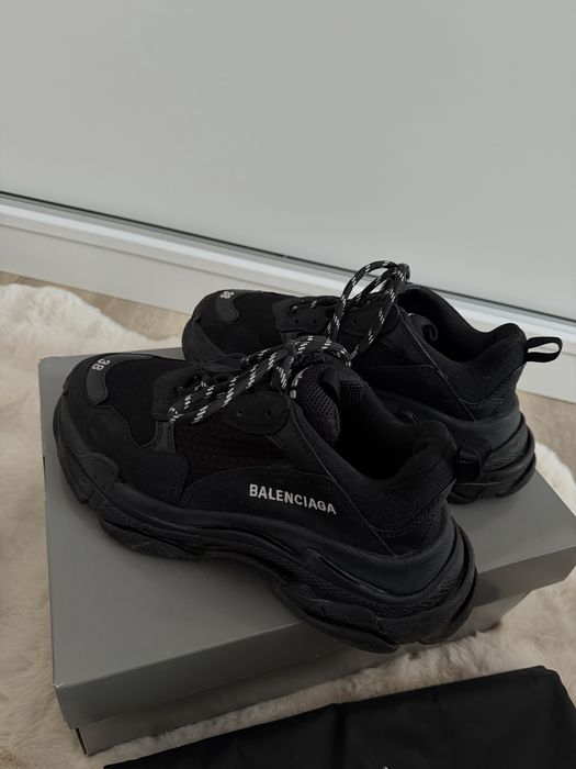 Оригинални маратонки/ сникърси BALENCIAGA Triple S