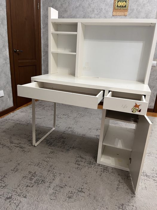 Учебный стол ИКЕА