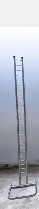 Vand scarita pentru agatat manechin de dama sau de barbati