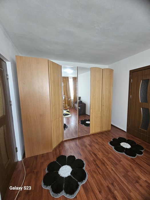 Închiriez Apartament 3 camere
