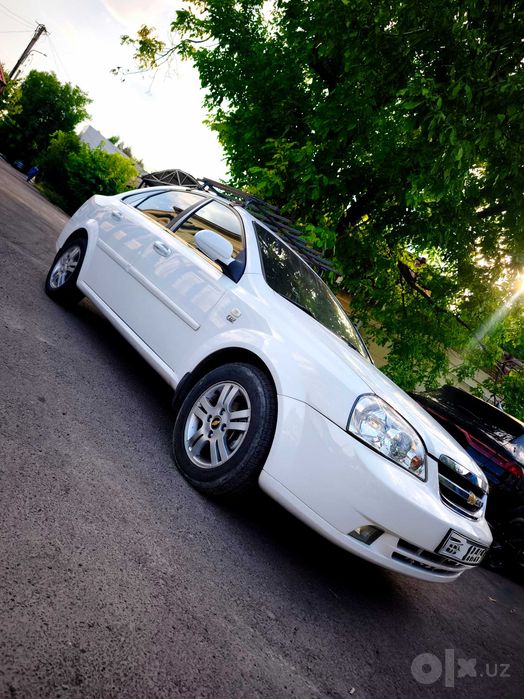 Продается Chevrolet Lacetti 1.8 AT, 2010 г.