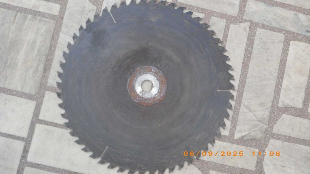 циркулярен диск за дърва