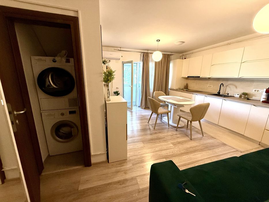 Apartament 3 camere, Pacii