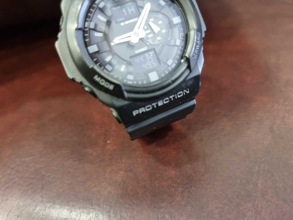 Часовник Casio G-SHOCK
