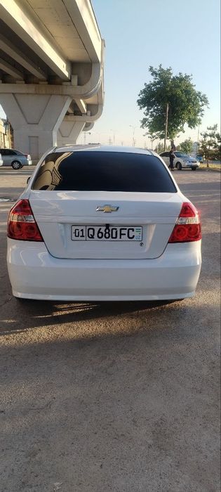 Nexia 3 avtomat sotiladi