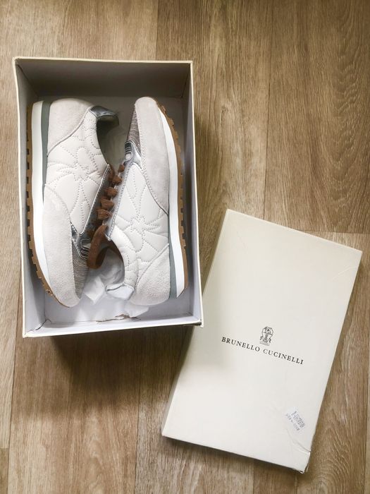 Новые кроссовки, 38 размер