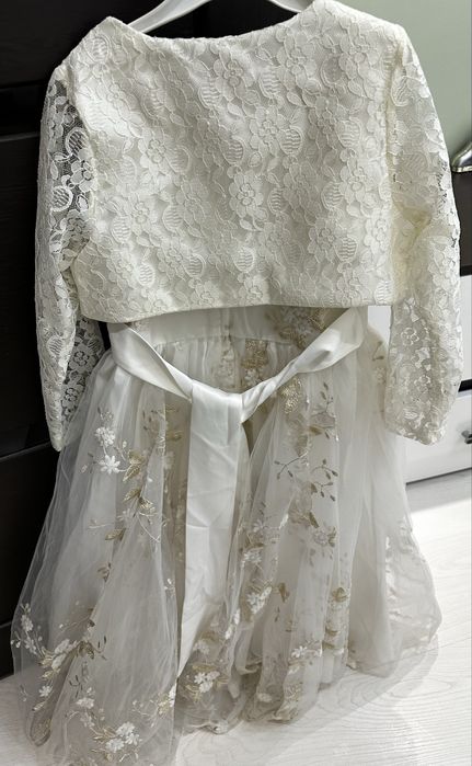 Платье на девочку 7-8 лет