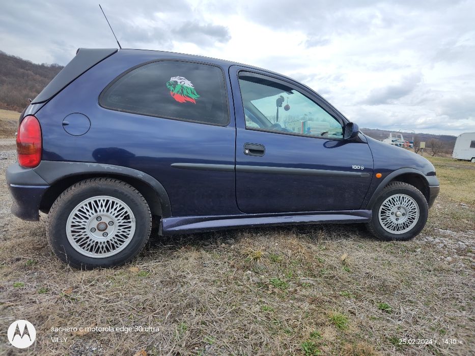 Продавам Opel Corsa 1.0 2000год.