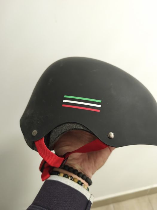 Детска каска Ferrari
