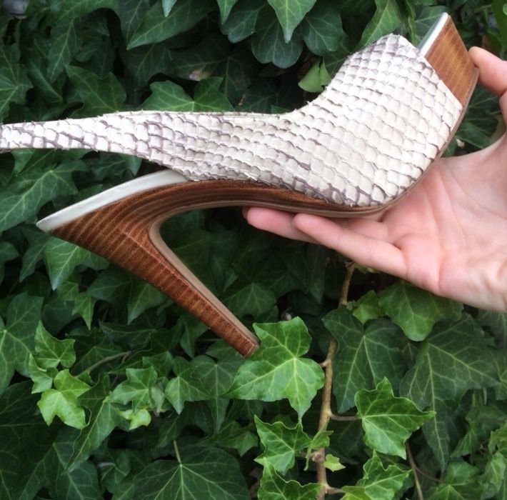 Босоножки кожаные. Натуральный питон!