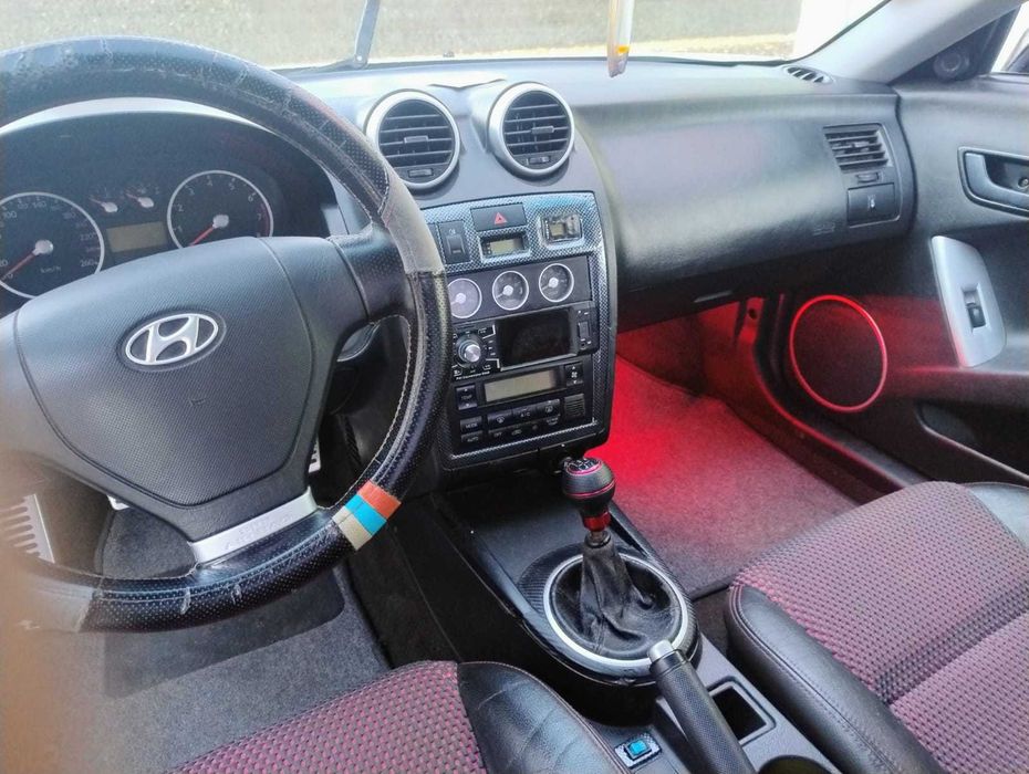 Vând sau schimb Hyundai Coupe 2005 facelift