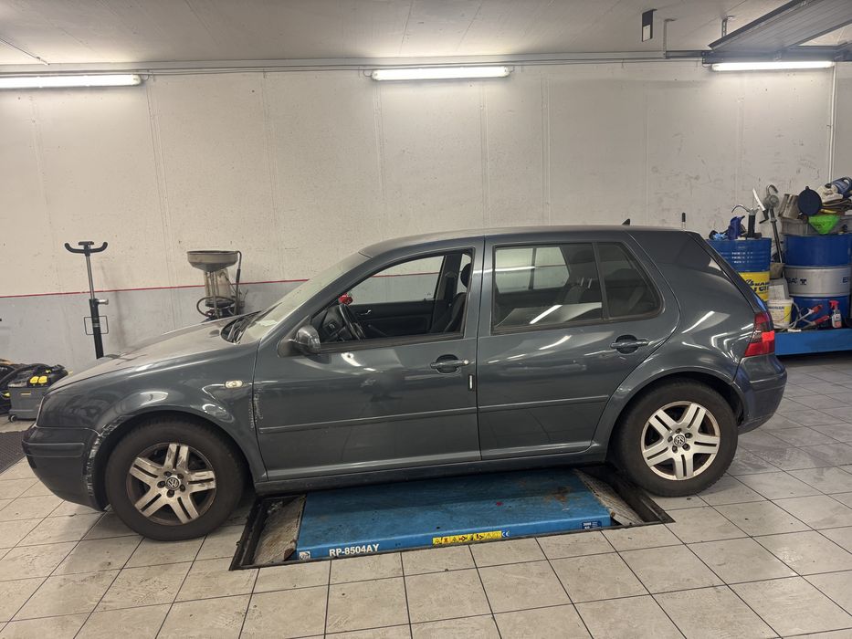 VOLKSWAGEN Golf 2002 — imagine 4