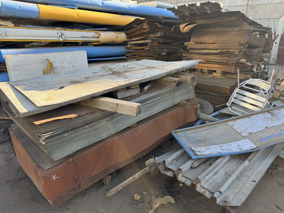 Разпродажба метали