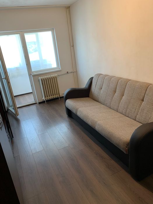 Vând garsonieră complet mobilată