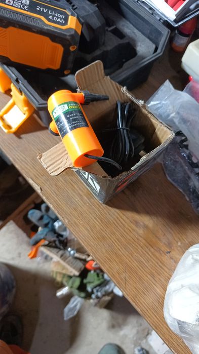 Продам водяной мини насос с переключателем. для алмазников