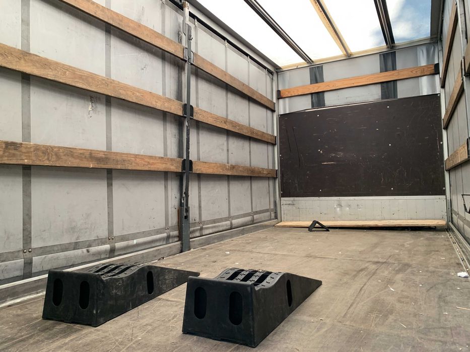 Vând Sprinter carosat - prelată