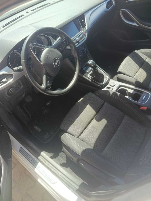 Autoturism marca OPEL ASTRA