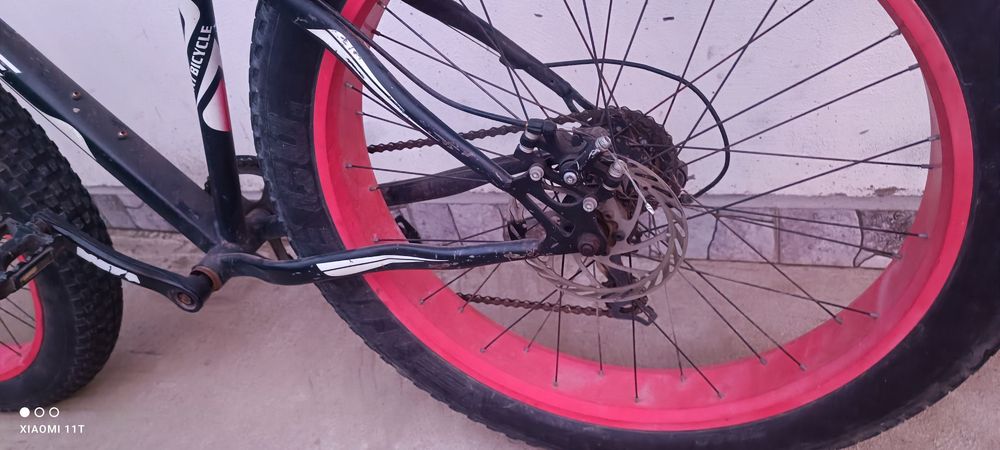 Vând bicicleta fat bike