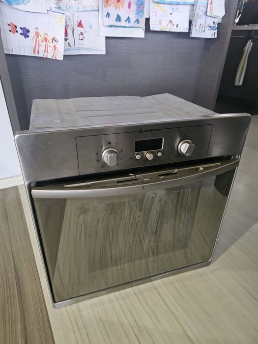 Фурна за вграждане Ariston